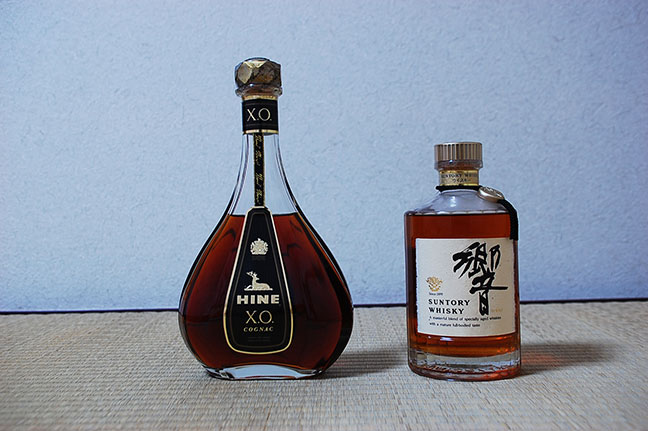 滋賀県 彦根市で響、hineなどウイスキーやコニャックの古酒を出張買取りさせて頂きました。