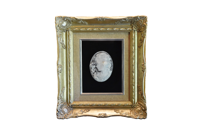 MoSi Artのカメオブローチを買取させて頂きました。