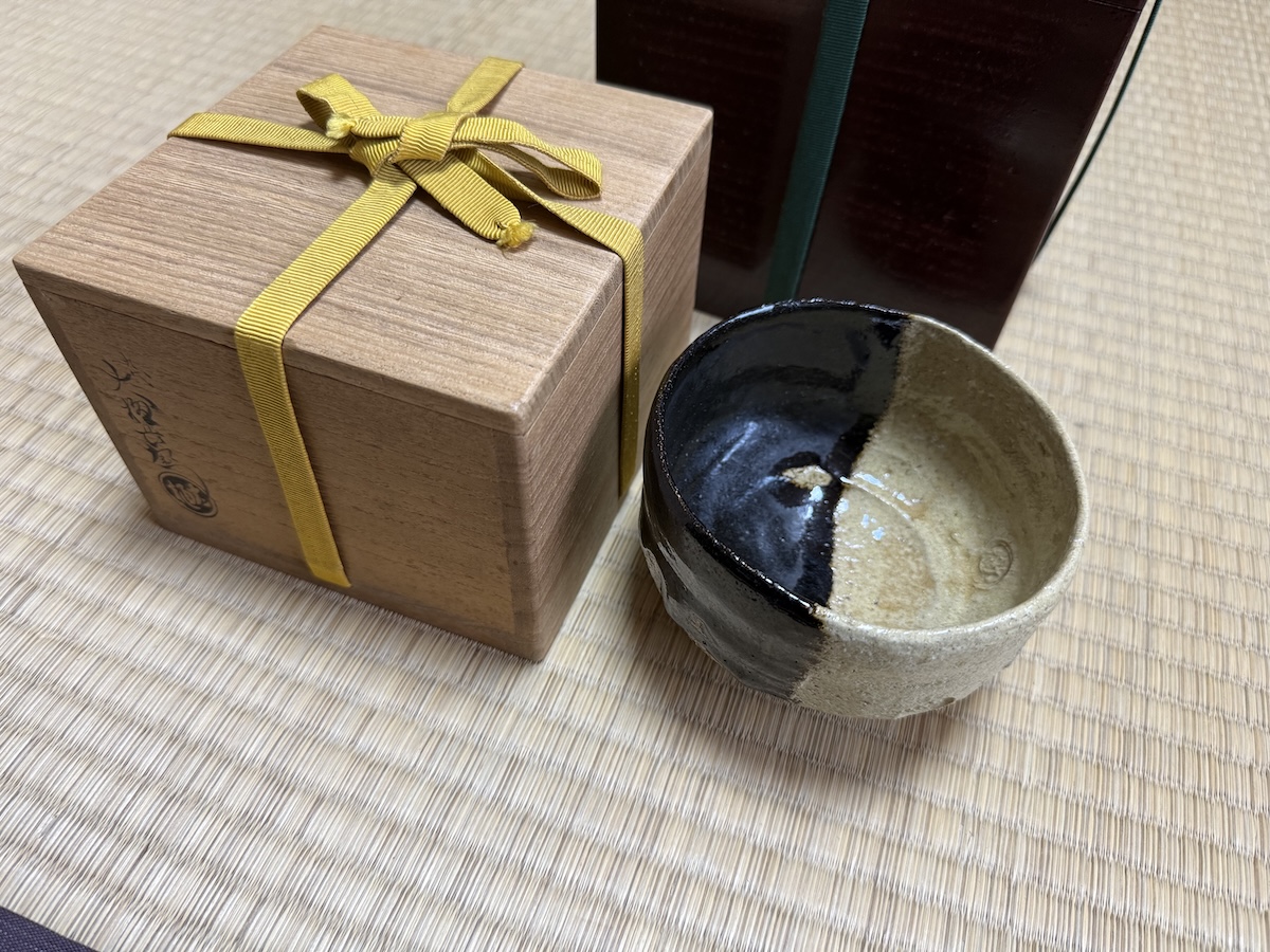 九代 大樋長左衛門掛分茶碗を買取させて頂きました